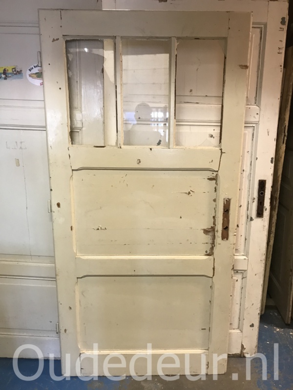 nr. 1356 brede oude deur met ruitjes
