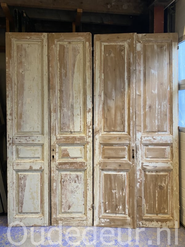 nr. set692 vier sets oude deuren white wash