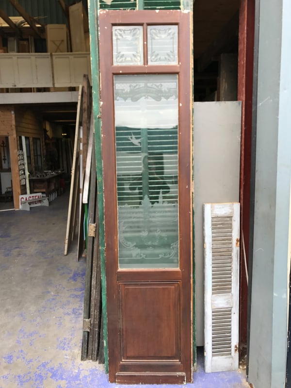 nr. 2196 smalle hoge deur met geëtst glas