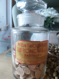 Mentholated pastilles pot