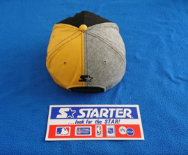 VINTAGE 90S STARTER LETTERMAN PET ( LICHT GEBRUIKT ) PITTSBURH PIRATES ( ZELDZAAM )