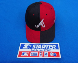 VINTAGE 90S STARTER TWO TONE PET ( LICHT GEBRUIKT ) ATLANTA BRAVES  ( ZELDZAAM )