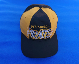 VINTAGE 90S STARTER TRI POWER GRAFFITI PET (NIEUW ZOND TAG ) PITTSBURGH PIRATES ( ZELDZAAM )