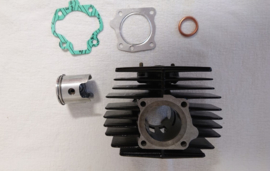 CILINDER 44MM AUTISA GEBR ( NOG NETJES ) ( MODEL ZONDER DECO )D14