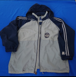 VINTAGE 90S STARTER WINDBREAKER ( LICHT GEBRUIKT ) GEORGETOWN HOYAS ( ZELDZAAAM )