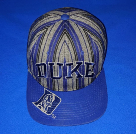 VINTAGE 90S STARTER ARCH PET ( LICHT GEBRUIKT ) DUKE BLUE DEVILS ( ZEER ZELDZAAM