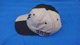 VINTAGE 90S STARTER TWO TONE PET ( LICHT GEBRUIKT ) NEW YORK YANKEES ( ZEER ZELDZAAM )