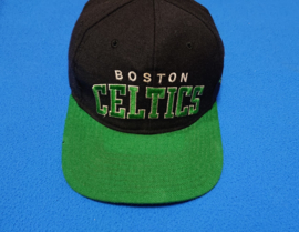 VINTAGE 90S STARTER ARCH ( 2 ) PET ( LICHT GEBRUIKT ) BOSTON CELTICS ( ZELDZAAM )