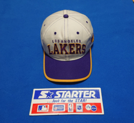 VINTAGE 90 STARTER ACADEMY ARCH PET WIT (  LICHT GEBRUIKT ) LOS ANGELES LAKERS ZEER ZELDZAAM