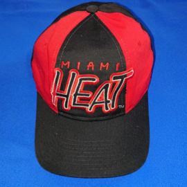 VINTAGE 90S STARTER TRI POWER GRAFFITI PET ( LICHT GEBRUIKT ) MIAMI HEAT