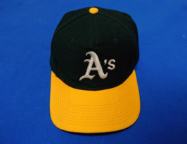 VINTAGE 90S STARTER PET ( LICHT GEBRUIKT ) ( ZELDZAAM ) OAKLAND ATHLETICS