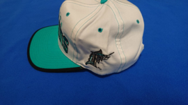 VINTAGE 90 STARTER ACADEMY ARCH PET WIT ( ZELDZAAM ) ( NIEUW ) FLORIDA MARLINS