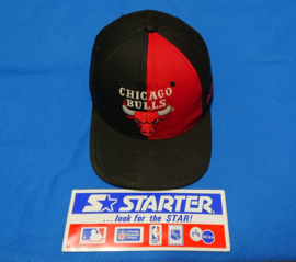 VINTAGE 90S STARTER TWO TONE PET ( LICHT GEBRUIKT ) CHICAGO BULLS ( ZELDZAAM )