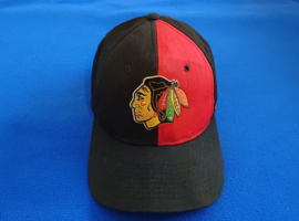 VINTAGE 90S STARTER TWO TONE PET ( LICHT GEBRUIKT ) CHICAGO BLACKHAWKS