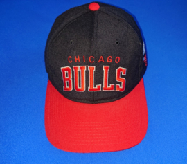 VINTAGE 90S STARTER ARCH PET ( LICHT GEBRUIKT ) CHICAGO BULLS