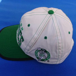 VINTAGE 90S STARTER ACADEMY ARCH PET ( LICHT GEBRUIKT ) BOSTON CELTICS ( ZELDZAAAM )