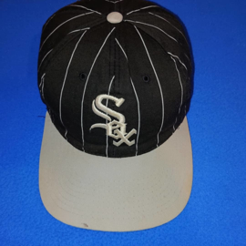 VINTAGE 90S STARTER PINSTRIPE PET ( LICHT GEBRUIKT ) CHICAGO WHITE SOX ( ZELDZAAM )