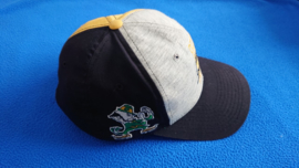 VINTAGE 90S STARTER LETTERMAN PET ( 2 ) ( LICHT GEBRUIKT ) NOTRE DAME FIGHTING IRISH