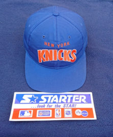 VINTAGE 90S STARTER ARCH PET ( LICHT GEBRUIKT ) NEW YORK KNICKS  ( ZELDZAAM )