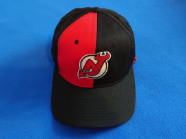 VINTAGE 90S STARTER TWO TONE PET ( LICHT GEBUIKT ) NEW JERSEY DEVILS