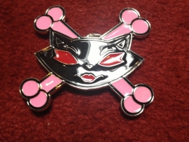 B163 - Belt Buckle - Kitty crossed bones