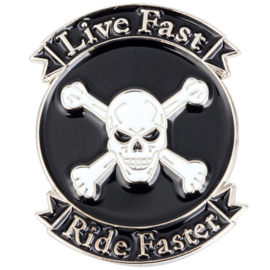 Pin - Skull and Bones - LIVE FAST , RIDE FASTER