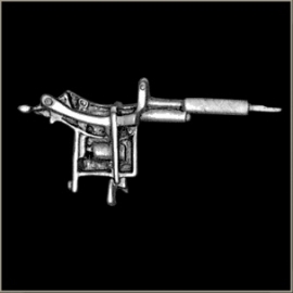 P150 - Pin - Large Tattoo Gun