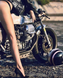 Guzzi Biker Girls