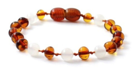 Barnsteen armbandje kind cognac met maansteen