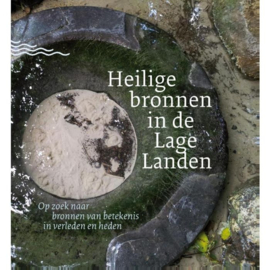 A3 boeken - Heilige bronnen in de Lage Landen - Linda Wormhoudt