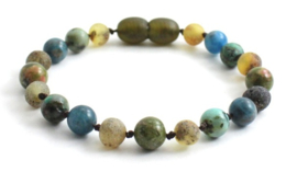 Barnsteen armbandje baby/peuter raw green met apatiet, unakiet en Afrikaanse turquoise