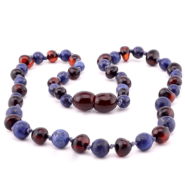 Barnsteen ketting baby/peuter cherry met lapis lazuli