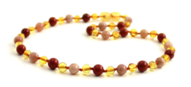 Barnsteen ketting volwassenen honey met zonnesteen en rode japis, 50 cm
