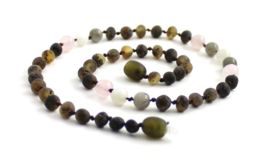 Barnsteen ketting kind olive raw met maansteen, rozenkwarts en labradoriet