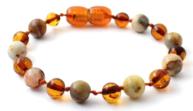 Barnsteen armbandje kind cognac met crazy agaat