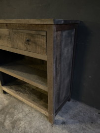 Stoere oud houten Sidetable ladekast sideboard landelijk met onderplanken sober