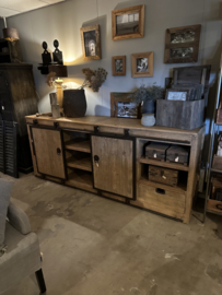 Stoer industrieel landelijk televisiemeubel televisiekast kast dressoir badkamermeubel industrieel keuken kast 240 x 49 x 97 cm schuifdeuren lades schuifdeurtjes Nico sidetable sideboard metaal hout vergrijsd