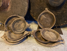 Oude houten schaal bak landelijk met punten handvaten stoer robuust