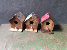Sloophouten vogelhuisje vogelkastje vogelhuis vogelhokje met metalen dakje landelijk stoer industrieel vogelhuis