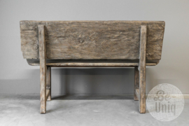 Oude lange vergrijsd houten bank eettafelbank met rugleuning eetkamerbank landelijk stoer 142 cm