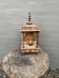 Hele leuke originele unieke tempel tempelkastje tempeltje 22 x 22 x H50 cm vintage kandelaar offertafeltje