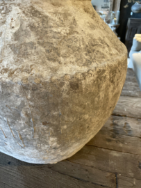 Grote oude stenen kruik pot vaas landelijk stoer