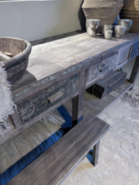Unieke oud vergrijsd houten sidetable stoere werkbank oude fabriekstafel 274 cm toonbank sidetable werktafel keukeneiland sideboard winkelkast winkeltafel landelijk stoer industrieel urban sleets vintage lades met onderplank vintage