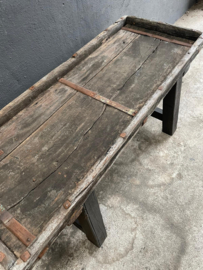 Hele gave stoere oude houten salontafel bijzettafel met metalen details landelijk doorleefd industrieel vintage urban 112 x 44 x H47 cm