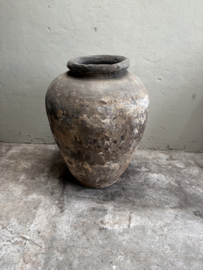 grote oude stenen kruik pot vaas decoratie antiek olijfpot olijfkruik graankruik landelijk eye catcher H 100 cm nr 11