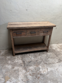 Stoer oud vergrijsd houten sidetable ladekast SEP wastafel wastafelmeubel keukenblok kookeiland