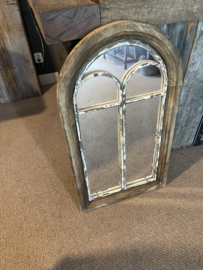 Stoere oude houten spiegel stalraam stalraamspiegel landelijk old look oude look doorgeschuurd oud hout metaal venster kozijn