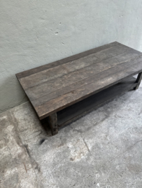 Landelijke oud vergrijsd houten salontafel met onderblad tafel 150  x 70 cm stoer sober nr 8