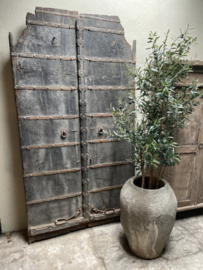 Stoere vergrijsd houten deur poort Luik zwart grijs roest metaal mat wandpaneel wandscherm wanddecoratie landelijk stoer industrieel urban 214 x 110  cm
