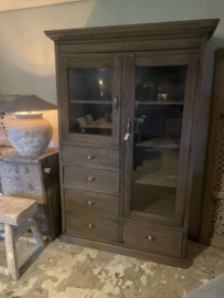 Hele stoere grote oude vergrijsd houten kast vitrinekast boeren  vitrine ladekast 193 x 126 x 54 cm keukenkast glaskast landelijk stoer vintage sober boerenkast